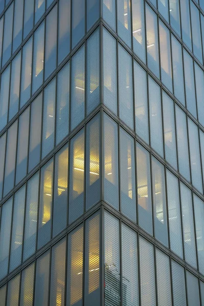 Gris Verre Carré Fenêtres Gratte Ciel Moderne Bâtiment Affaires Ville — Photo