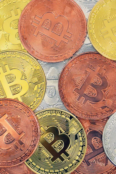 Pendekatan Latar Belakang Mata Uang Virtual Bitcoin Emas Perak Perunggu — Stok Foto