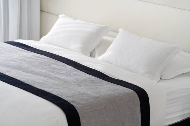 Otelde modern yatak odası iç. Bir otel yatak odası iç