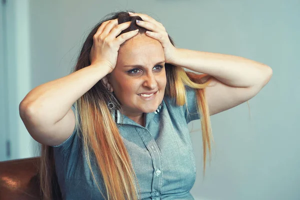 The girl's headache. Girl squeezes her head — Stock Photo, Image