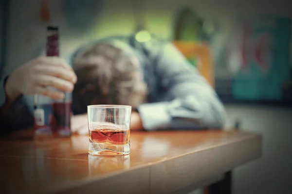 The problem of family drinking — Stock Photo, Image