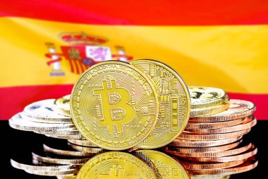 İspanya bayrak arka plan üzerinde bitcoins