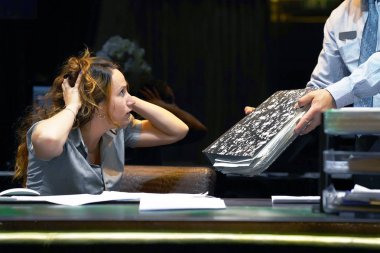 Tek başına Office belgeleri bir sürü ile çalışıyor. Bağırıyor ve scr