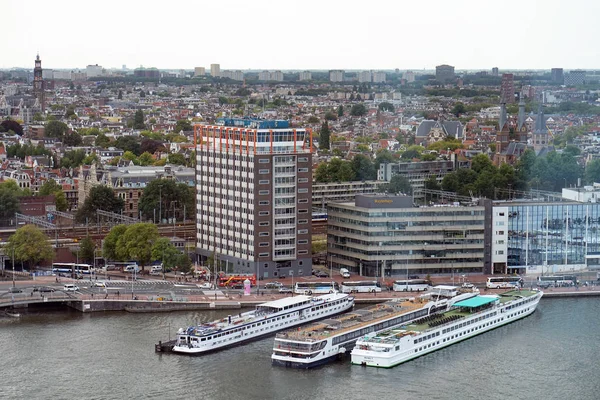 Kilátás az Amszterdami töltésen — Stock Fotó