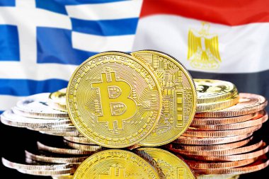 Yunanistan ve Mısır bayrağı arka plan üzerinde bitcoins