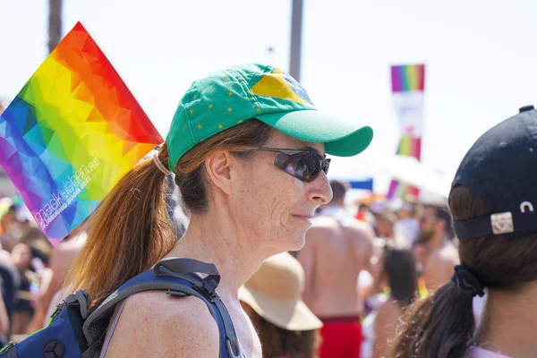 Parade van lesbiennes en homo's. Mensen. — Stockfoto