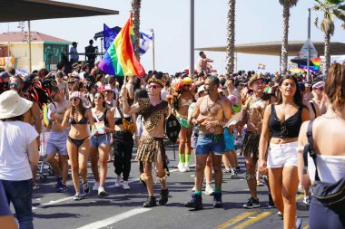Lezbiyenler ve geyler geçidi. Insanlar.