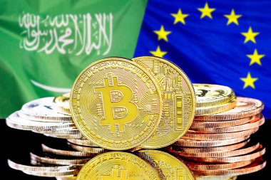 Suudi Arabistan ve Avrupa Birliği bayrak arka plan üzerinde bitcoins