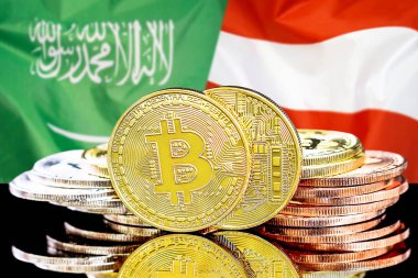 Suudi Arabistan ve Avusturya bayrak arka plan üzerinde bitcoins
