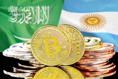 Suudi Arabistan ve Arjantin bayrak arka plan üzerinde bitcoins