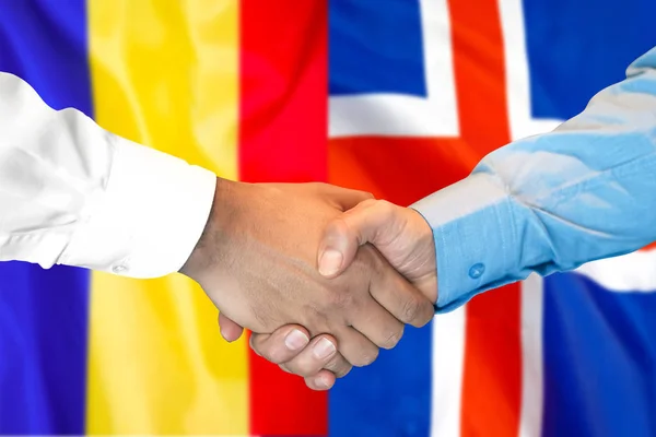 Uzgadniania na Islandii i Mołdawii flagi tle. — Zdjęcie stockowe