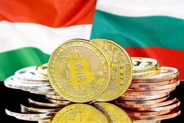 Macaristan ve Bulgaristan bayrak arka plan üzerinde bitcoins