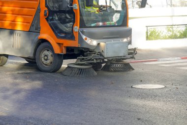 sokak temizleme makinesi