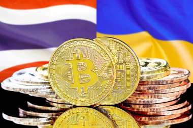 Tayland ve Ukrayna bayrak arka plan üzerinde Bitcoins