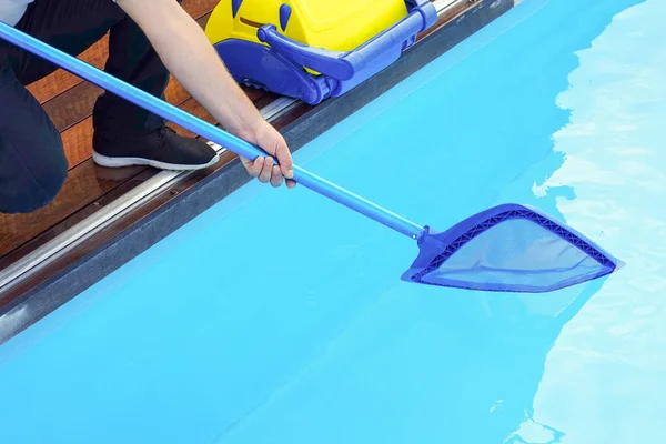 Limpadores de piscina automáticos . — Fotografia de Stock