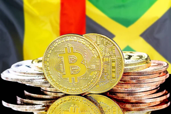 Belçika ve Jamaika bayrağı arka plan üzerinde Bitcoins