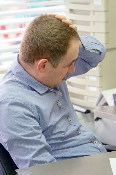 Trabalhador Escritório Stress Trabalhar Escritório Estressado Mijado Sobrecarga Trabalho — Fotografia de Stock