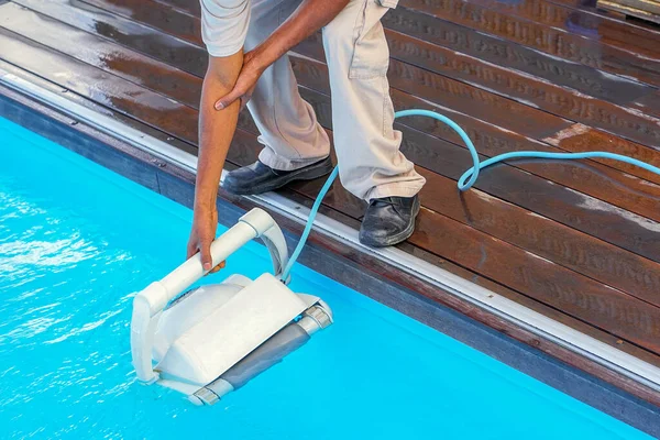 African Pool Cleaner His Work Cleaning Robot Cleaning Botton Swimming — Stock Photo, Image