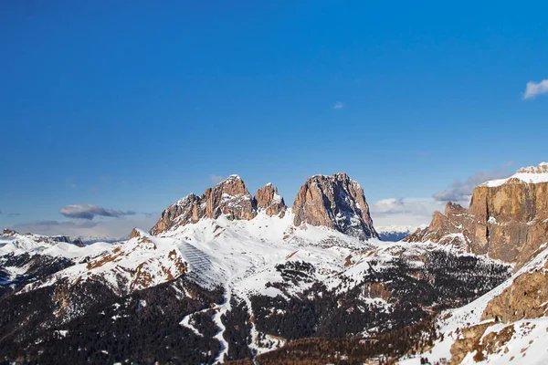 意大利Sella Ronda著名滑雪之旅的Ski区Dolomites景观 — 图库照片