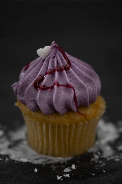 Smakelijke Mini Cupcakes Een Vintage Achtergrond Zoete Dessert Voor Kerst — Stockfoto