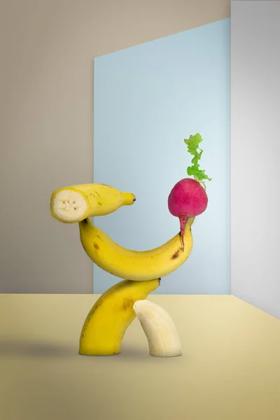 Сучасне мистецтво бананів і редьки — стокове фото