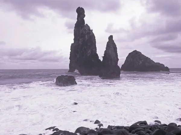 Volkanik Kaya Oluşumu Deniz Maliyetle Ribeira Janela Yakınlarında Porto Moniz — Stok fotoğraf