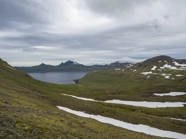 Vacker Utsikt Vackra Hornbjarg Klippor Västfjordarna Remote Naturreservatet Hornstrandir Island — Stockfoto