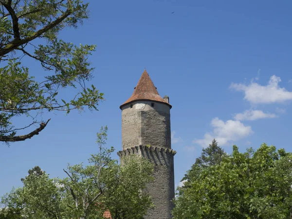 Round stone tower of medieval castle Zvikov Klingenberg spring — Stock Photo, Image