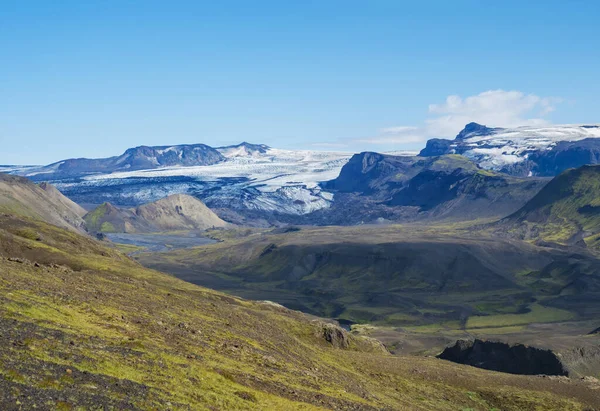 Исландский ландшафт с языком ледника Ejafjallajokull, Маркар — стоковое фото