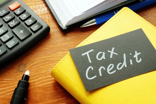 Vergi kredisi kavramsal iş fotoğrafında gösterilir — Stok fotoğraf