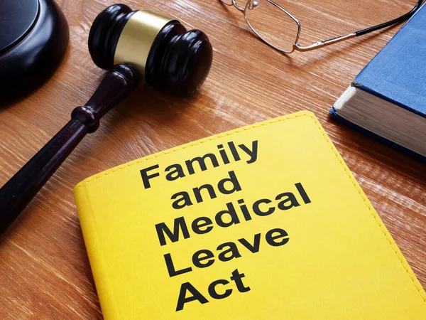 FMLA Family and Medical Leave Act é mostrado na foto conceitual de negócios — Fotografia de Stock