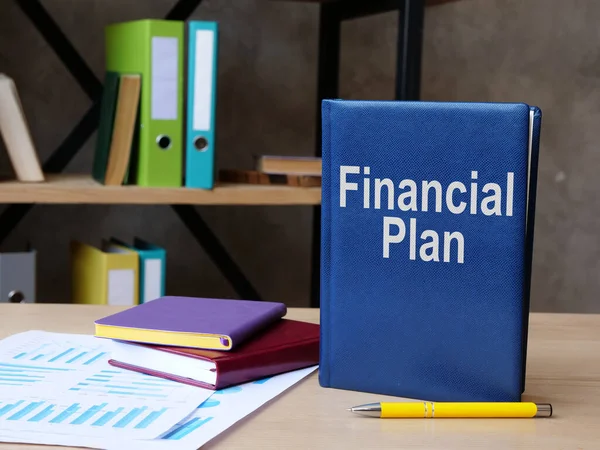 Plano financeiro é mostrado na foto de negócios — Fotografia de Stock