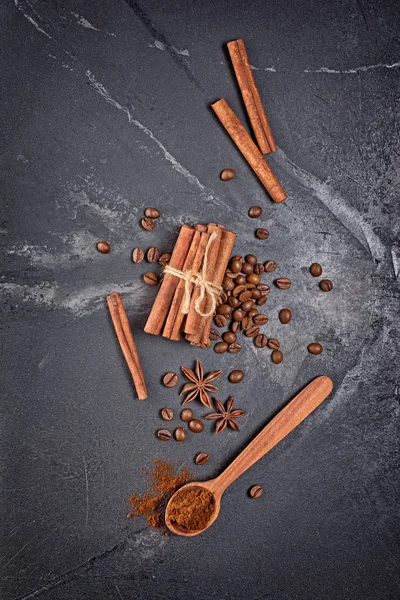 Top View Ingredients Spicy Beverage Coffee Beans Cinnamon Sticks Anise — Stock Photo, Image