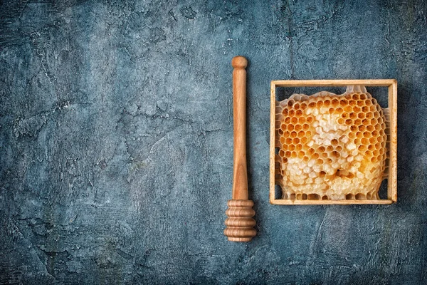 Ovanifrån Naturlig Produkt Honeycomb Som Ekologisk Ingrediens För Hälsosam Kost — Stockfoto