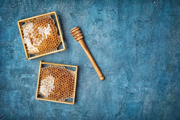 Ovanifrån Naturlig Produkt Honeycomb Som Ekologisk Ingrediens För Hälsosam Kost — Stockfoto