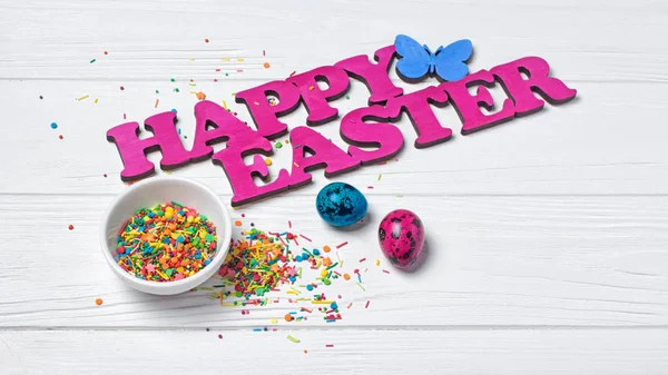 Kellemes Húsvéti Ünnepeket Festett Fürjtojás Fényes Színes Cukor Sprinkles Vagy — Stock Fotó