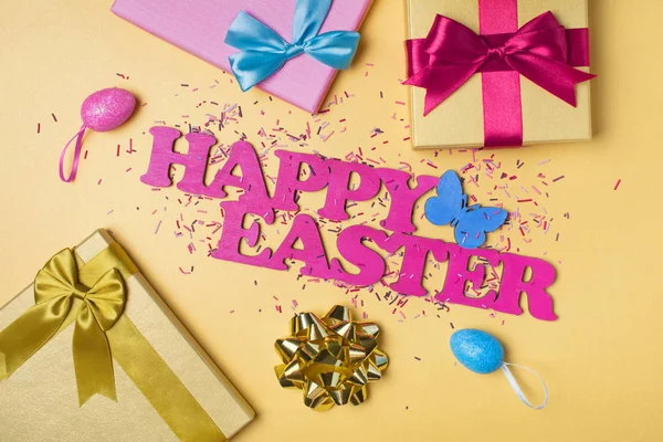 Kellemes Húsvéti Ünnepeket Arany Ajándék Dobozok Szatén Fényes Színes Cukor — Stock Fotó