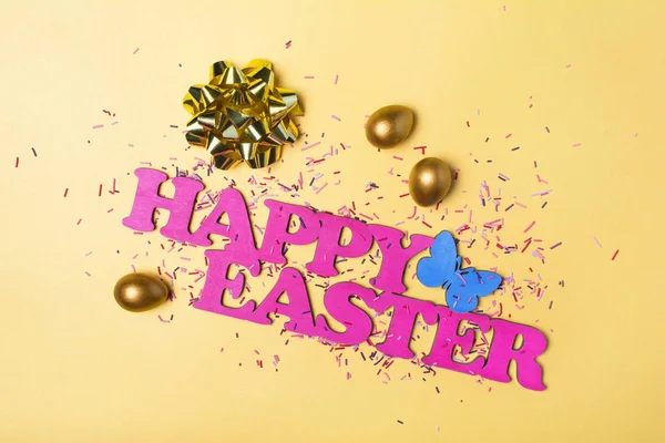 Вид Сверху Розовый Текст Happy Easter Золотисто Окрашенные Яйца Ярким — стоковое фото
