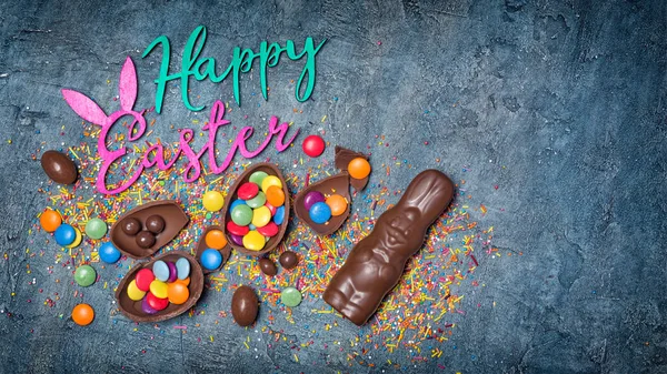 Boldog Húsvéti Csokitojás Hagyományos Nyuszi Sprinkles Pékség Másol Hely Kék — Stock Fotó