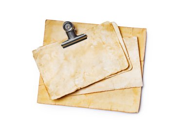 Kadar boş eski vintage sararmış kağıt yaprak beyaz arka plan üzerinde izole klip ile alay