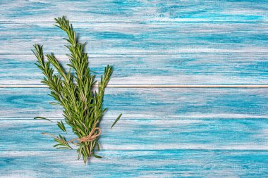 Turkuaz taze biberiye baharat