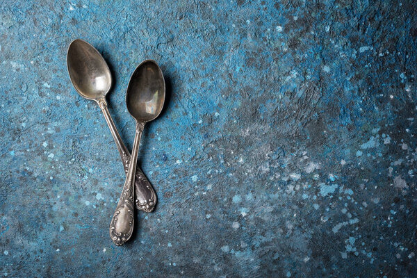 Винтажные серебряные чайные ложки
