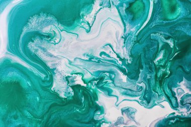 Karışık turkuaz ve beyaz mermer dokuya yakın çekim. El boyası güzel desen, duvar kağıdı ya da baskı tasarımı için davetiye ya da tebrik kartı olarak arkaplan. Okyanus ya da deniz sanatları