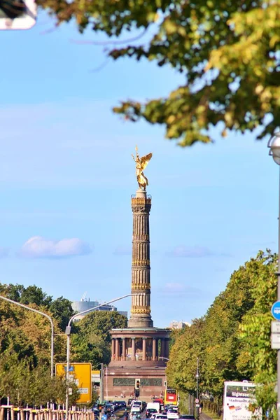 Zafer Sütunu Berlin 'de bir anıttır. — Stok fotoğraf