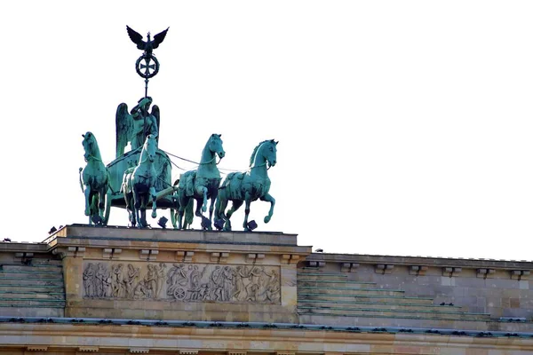 Brandenburgi kapu Berlinben városban, Németország. — Stock Fotó