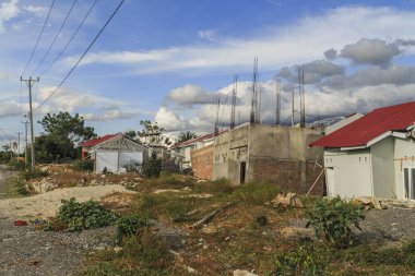 deprem ve الرسالة doğal afetler Petobo Köyü, Palu şehir, merkezi Sulawesi, Endonezya ciddi hasar