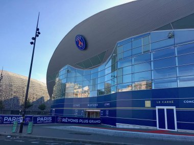 Paris Fransa, 24 Eylül 2017: Parc des Princes Futbol Stadyumu ana sayfa görünümünü Psg Paris Saint Germain Takım ve 2024 Olimpiyat oyunları futbol rekabet ev sahipliği yapacak