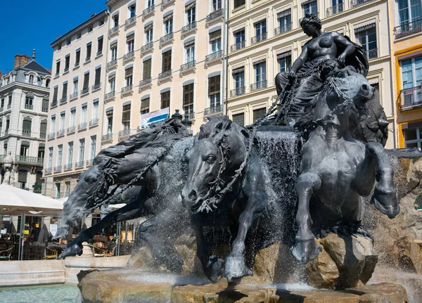 巴托尔迪喷泉竖立在沃土广场的地方 恢复后 法国里昂 — 图库照片
