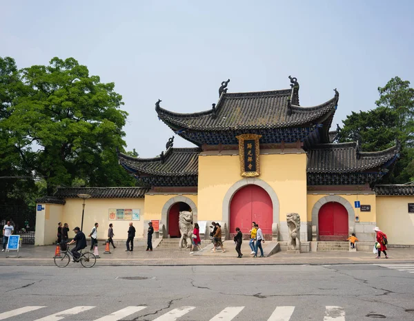 April 2018 Wuhan China Street View Main Entrance Guiyuan Temple — Stock Photo, Image