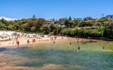 24 Aralık 2018, Clovelly Sydney Avustralya: Sydney Nsw Avustralya'da insanlarla dolu Clovelly plajı görünümü